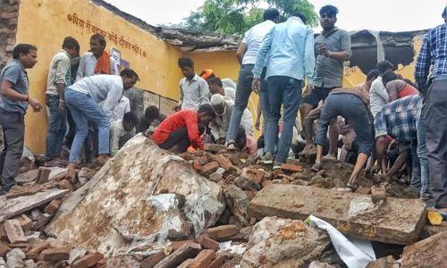 രാജസ്ഥാനില് സ്കൂൾ കെട്ടിടത്തിന്റെ മേല്ക്കൂര ഇടിഞ്ഞുവീണ് നാല് വിദ്യാർഥികൾ മരിച്ചു രാജസ്ഥാനില് സ്കൂൾ കെട്ടിടത്തിന്റെ മേല്ക്കൂര ഇടിഞ്ഞുവീണ് നാല് വിദ്യാർഥികൾ മരിച്ചു