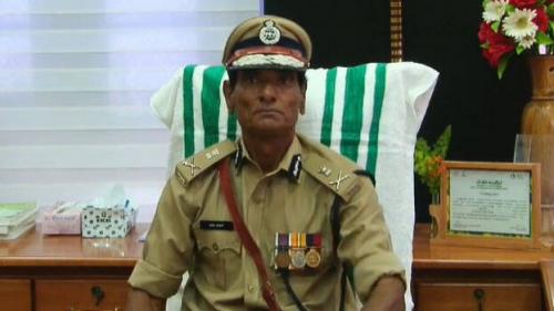 പൊലീസ് പൊതുജനങ്ങളോട് മാന്യമായി പെരുമാറണമെന്ന് ഡിജിപി പൊലീസ് പൊതുജനങ്ങളോട് മാന്യമായി പെരുമാറണമെന്ന് ഡിജിപി