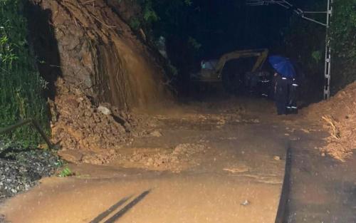 കർണാടകയിൽ കനത്ത മഴയും മണ്ണിടിച്ചിലും: കേരളത്തിലേക്കുള്ള അടക്കം ട്രെയിൻ സർവീസുകൾ ഭാഗികമായി റദ്ദാക്കി