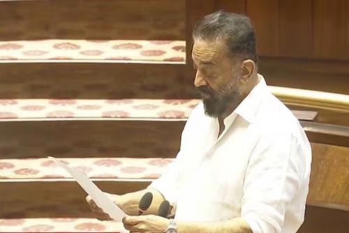 കമൽഹാസൻ രാജ്യസഭാ എംപിയായി സത്യപ്രതിജ്ഞ ചെയ്തു കമൽഹാസൻ രാജ്യസഭാ എംപിയായി സത്യപ്രതിജ്ഞ ചെയ്തു