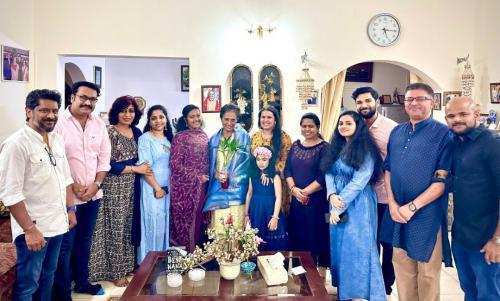 WMC ബഹ്റൈൻ പ്രോവിൻസ് വനിതാവിഭാഗം ഡോ. എ.കെ സന്തുവിനെ ആദരിച്ചു WMC ബഹ്റൈൻ പ്രോവിൻസ് വനിതാവിഭാഗം ഡോ. എ.കെ സന്തുവിനെ ആദരിച്ചു