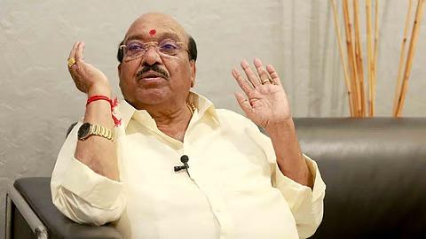 വെള്ളാപ്പള്ളി നടേശന്റെ അയോഗ്യതയ്ക്ക് സ്റ്റേ; ഹൈക്കോടതി ഡിവിഷൻ ബെഞ്ചിന്റെ ഇടക്കാല ഉത്തരവ്