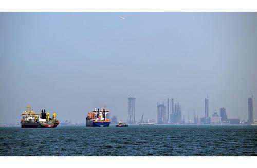 ഹോർമുസ് കടലിടുക്കിൽ ഓയിൽ ടാങ്കറിന് നേരെ ഇറാൻ സൈന്യത്തിന്റെ വെടിവെപ്പ്