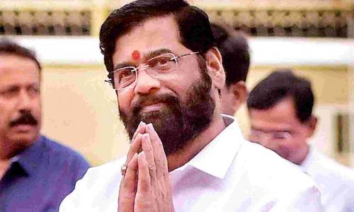 40 ബിജെപി, കോൺഗ്രസ് പ്രവർത്തകർ ഷിൻഡേയുടെ ശിവസേനയിൽ 40 ബിജെപി, കോൺഗ്രസ് പ്രവർത്തകർ ഷിൻഡേയുടെ ശിവസേനയിൽ