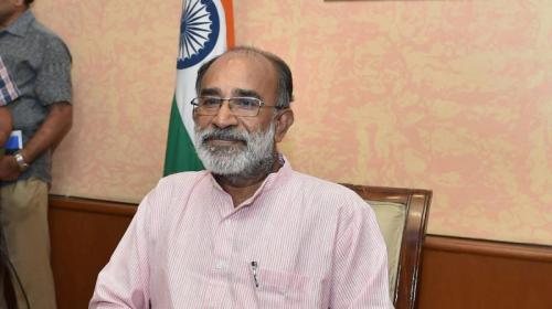 അ​ൽ​ഫോ​ൻ​സ് ക​ണ്ണ​ന്താ​ന​ത്തി​ന് പ്ര​ചാ​ര​ണ​ത്തി​നി​ടെ വീ​ണ് പ​രി​ക്കേ​റ്റു