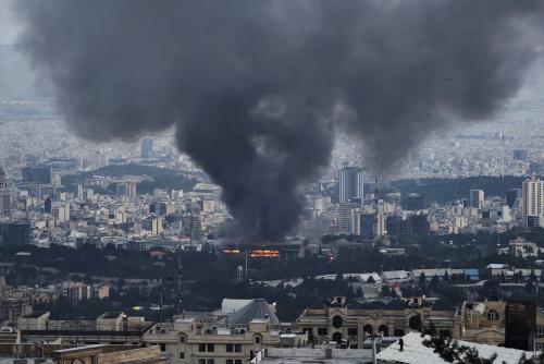 ഇസ്രായേൽ-ഇറാൻ യുദ്ധം: ആഗോള ചരക്കുനീക്കം സ്തംഭിക്കുന്നു
