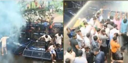 മൊഫിയയുടെ ആത്മഹത്യ: കോണ്ഗ്രസ് മാര്ച്ചില് സംഘര്ഷം മൊഫിയയുടെ ആത്മഹത്യ: കോണ്ഗ്രസ് മാര്ച്ചില് സംഘര്ഷം