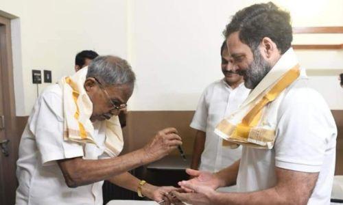 കോട്ടയ്ക്കലില്‍ എം ടിയുടെയും രാഹുല്‍ ഗാന്ധിയുടെയും അപൂര്‍വ കൂടിക്കാഴ്ച