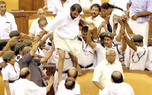 നിയമസഭാ കൈയാങ്കളി: വനിതാ എംഎൽഎമാരുടെ പരാതി തള്ളി; യുഡിഎഫിന് വൻ ജയം