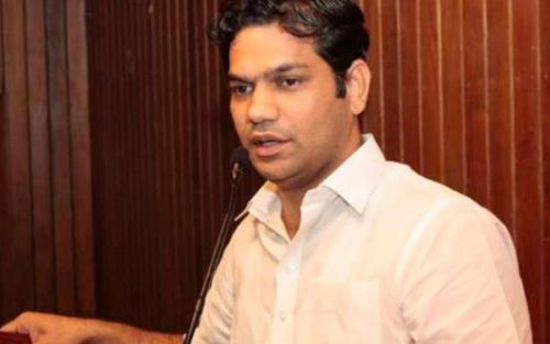 ‘തലസ്ഥാനം മാറ്റണമെന്നത് അനാവശ്യ വിവാദം’; ബിൽ ചോർത്തി നൽകിയത് മുഖ്യമന്ത്രിയുടെ ഓഫീസെന്ന് ഹൈബി ഈഡൻ ‘തലസ്ഥാനം മാറ്റണമെന്നത് അനാവശ്യ വിവാദം’; ബിൽ ചോർത്തി നൽകിയത് മുഖ്യമന്ത്രിയുടെ ഓഫീസെന്ന് ഹൈബി ഈഡൻ
