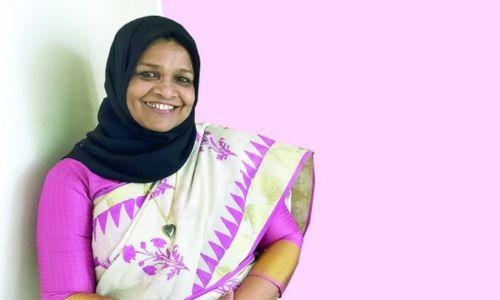 മാപ്പിളപ്പാട്ട് ഗായിക വിളയില് ഫസീല അന്തരിച്ചു മാപ്പിളപ്പാട്ട് ഗായിക വിളയില് ഫസീല അന്തരിച്ചു